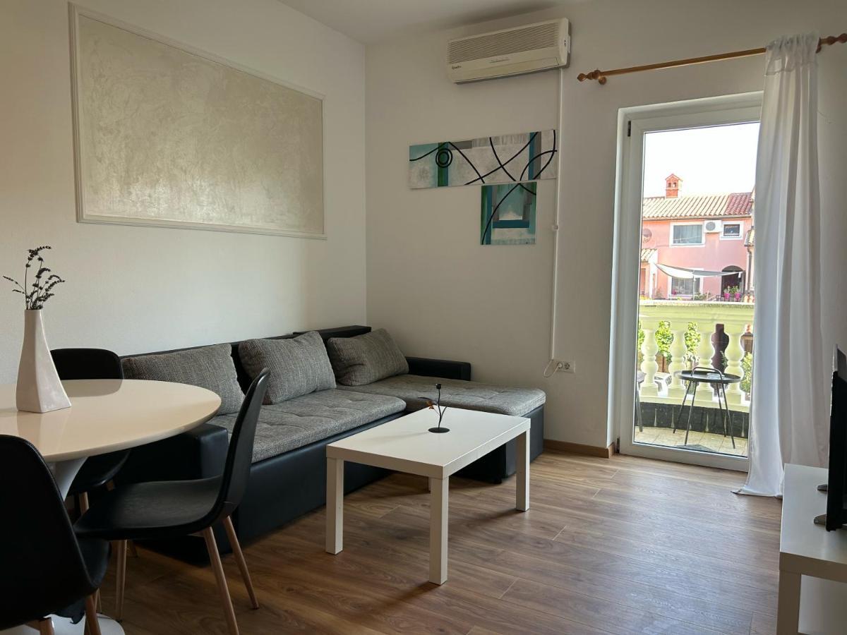 Jela Apartment With A Big Balcony بولا المظهر الخارجي الصورة