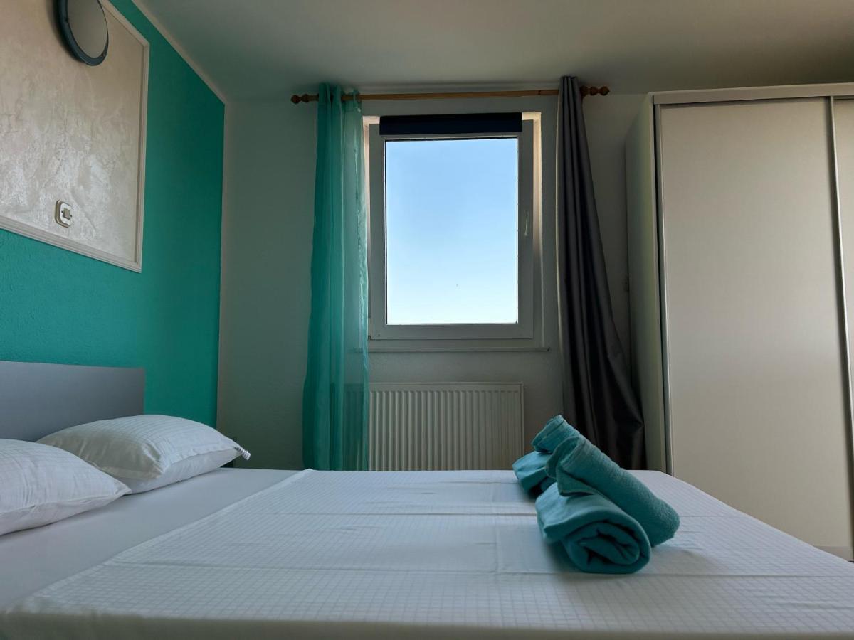 Jela Apartment With A Big Balcony بولا المظهر الخارجي الصورة